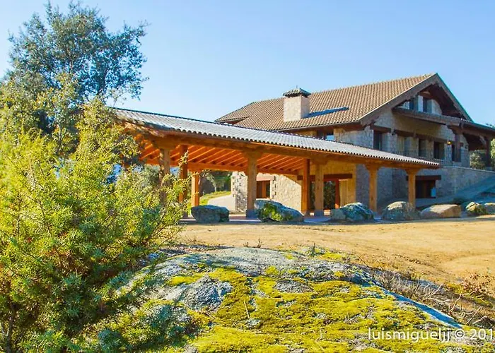 아파트 La Fontana De Gredos 나발루엔가